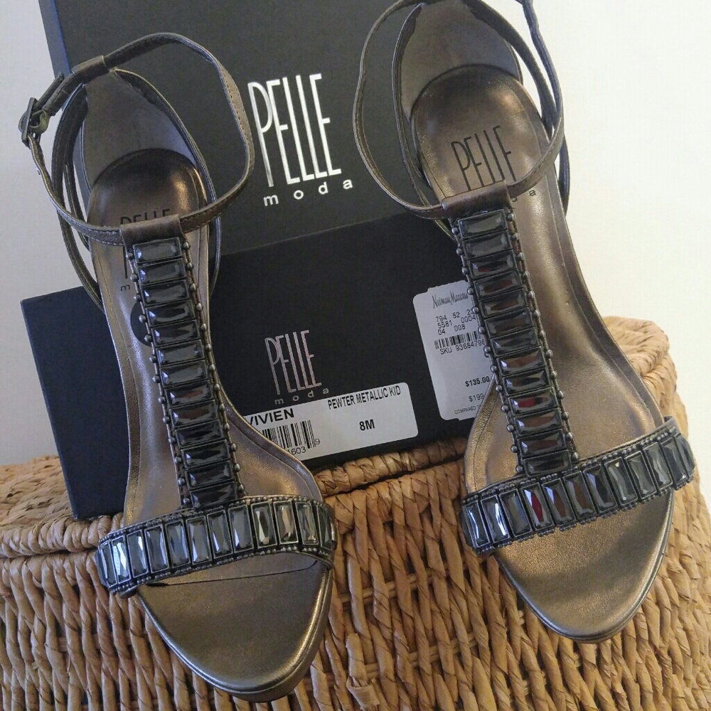 🔥Pelle Moda Sparkly Heels!🔥